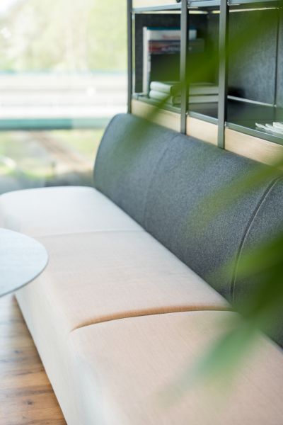 Ein zentraler Treffpunkt, Meetingbereich - das neue Work Café