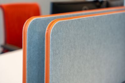 Eine gute Büroakustik schafft eine ruhige Arbeitsatmosphäre und steigert zudem die Konzentration