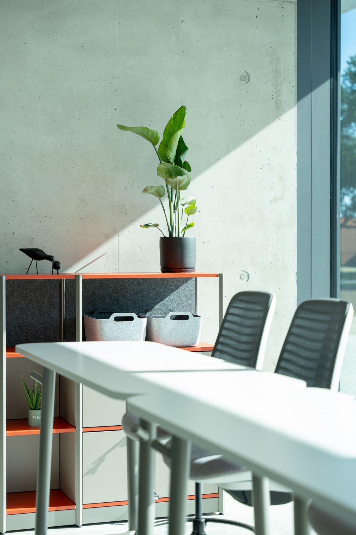 Anpassungsfähige und flexible Möblierung für den Schulungsbereich passen sich den Bedürfnissen der Teilnehmer an